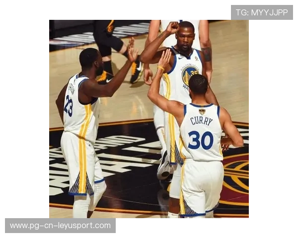 勇士队追求三连冠，胜利在望，勇士三冠对手